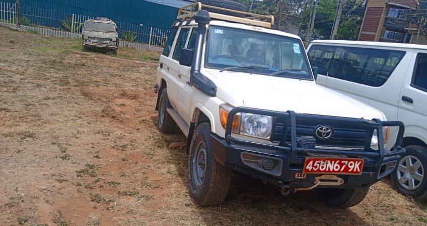 TOYOTA LAND CRUISER S. WAGON  